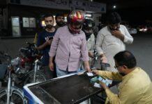 Pakistan provides financial aid to 9 million low-income people as Iran war drives up prices