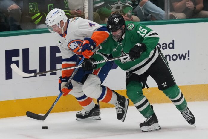 new-york-islanders-defenseman-matthew-146501087.jpg