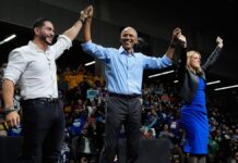 Obama cozies up to Dem Party’s socialist wing as former president makes surprising midterm moves