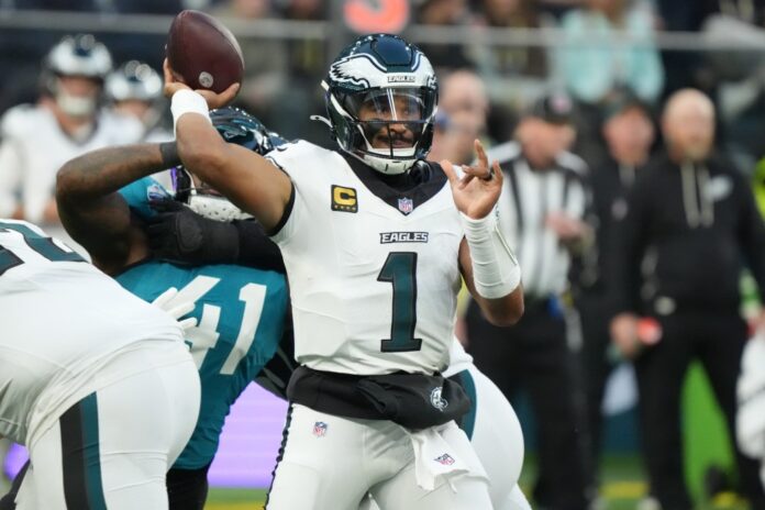 philadelphia-eagles-quarterback-jalen-hurts-144662712.jpg