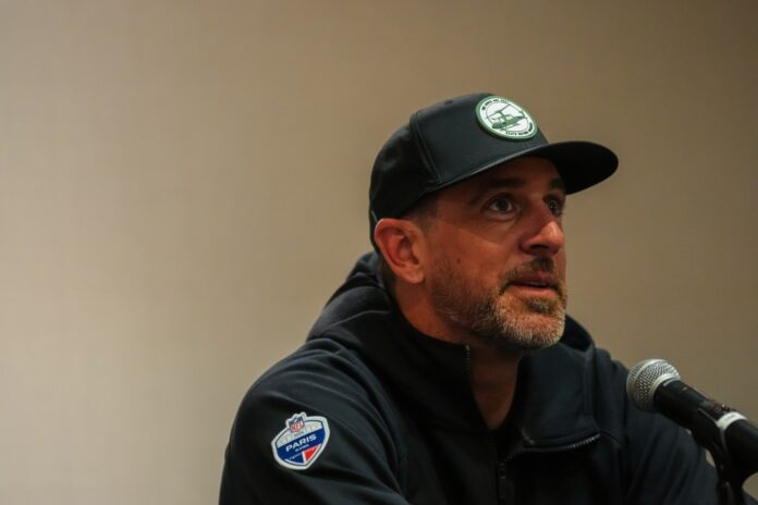 pittsburgh-steelers-quarterback-aaron-rodgers-146187396.jpg