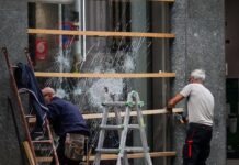 Are parents in France and Italy liable for damage caused by student protesters?