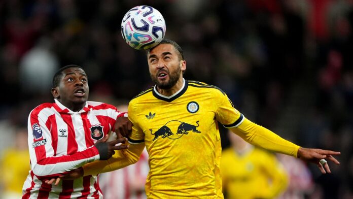 skysports-noah-sadiki-dominic-calvert-lewin_7387011.jpg