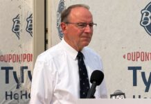 ICE crackdown divides swing state candidates as GOP nominee vows to mandate sheriff cooperation