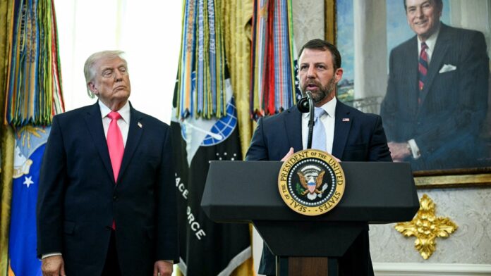 trump-and-mullin.jpg