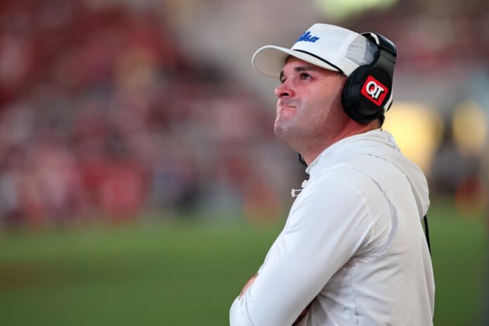 tulsa-golden-hurricanes-head-coach-142707311.jpg
